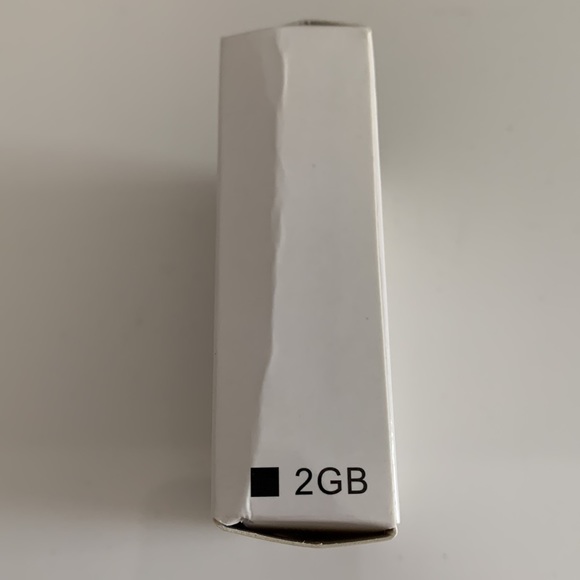 BNIB Excel Garlic 🧄 Critter USB Keychain - Picture 5 of 5